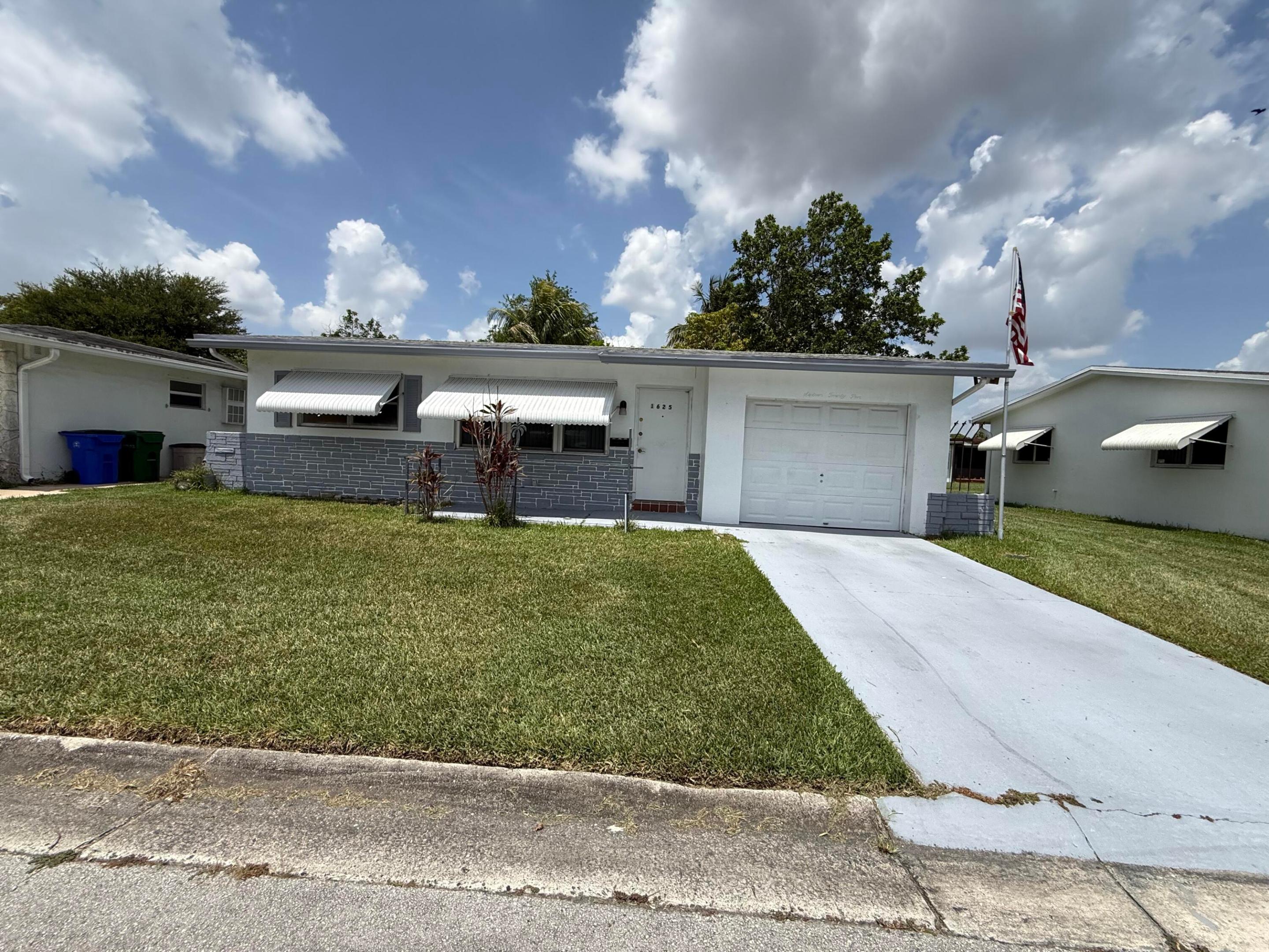 1625 Nw 66th Terrace Property Photo 3