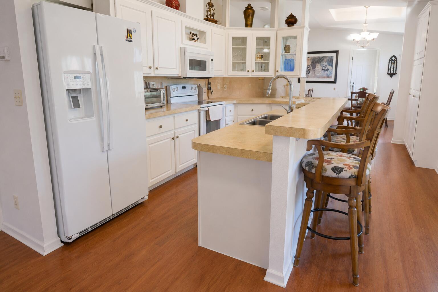 7809 Mcclintock Way Property Photo 13