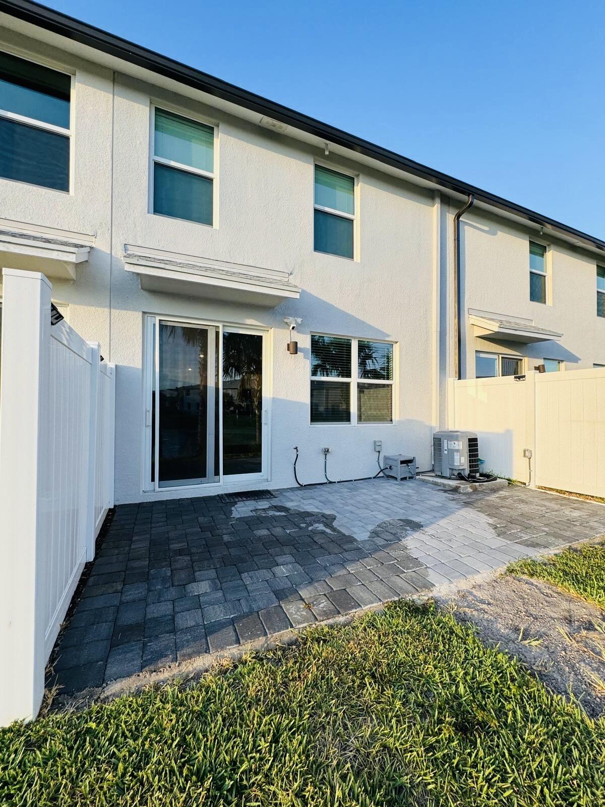 5677 Mentmore Drive 5677 Property Photo 6