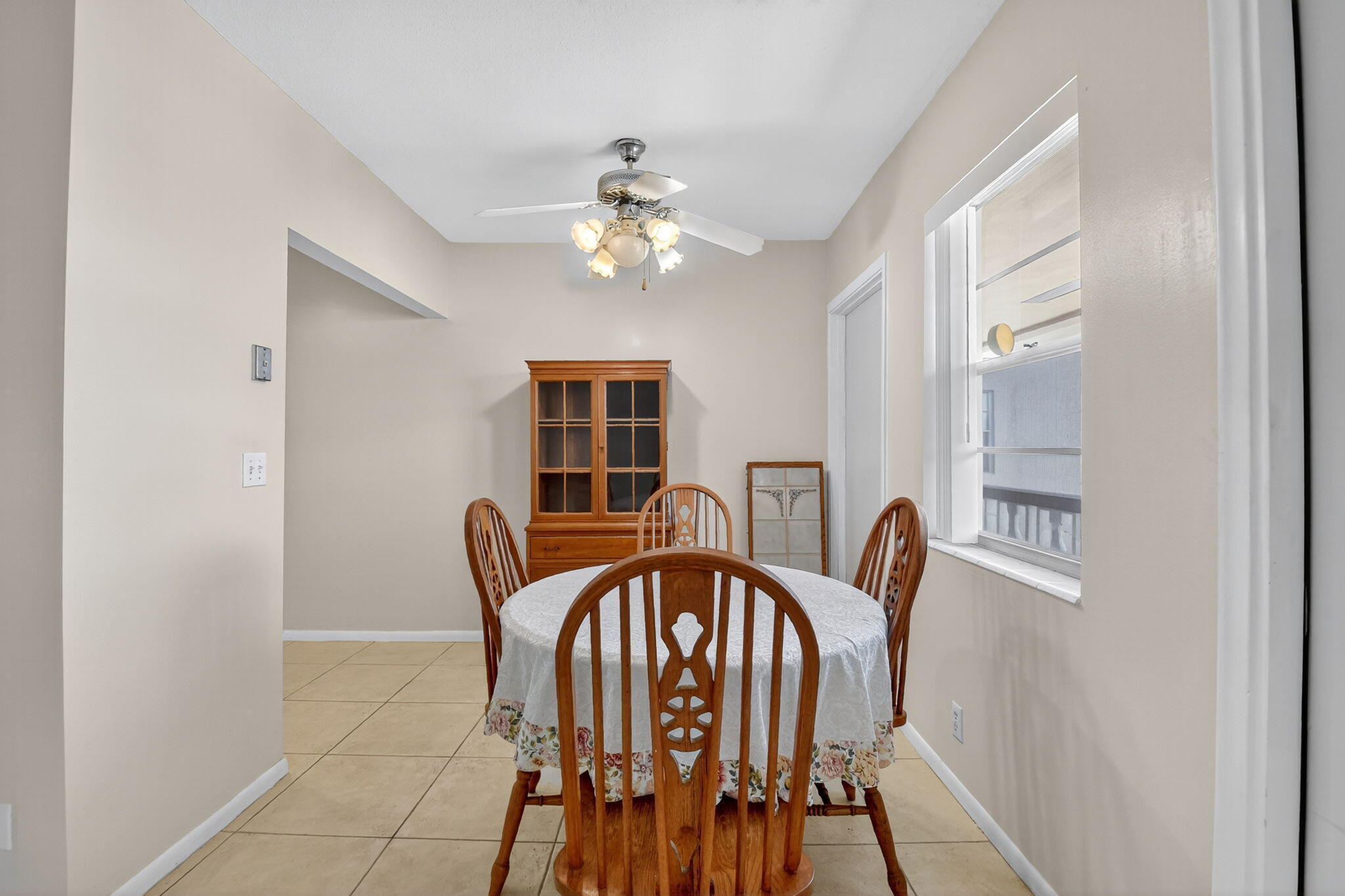 162 Easthampton G Property Photo 6