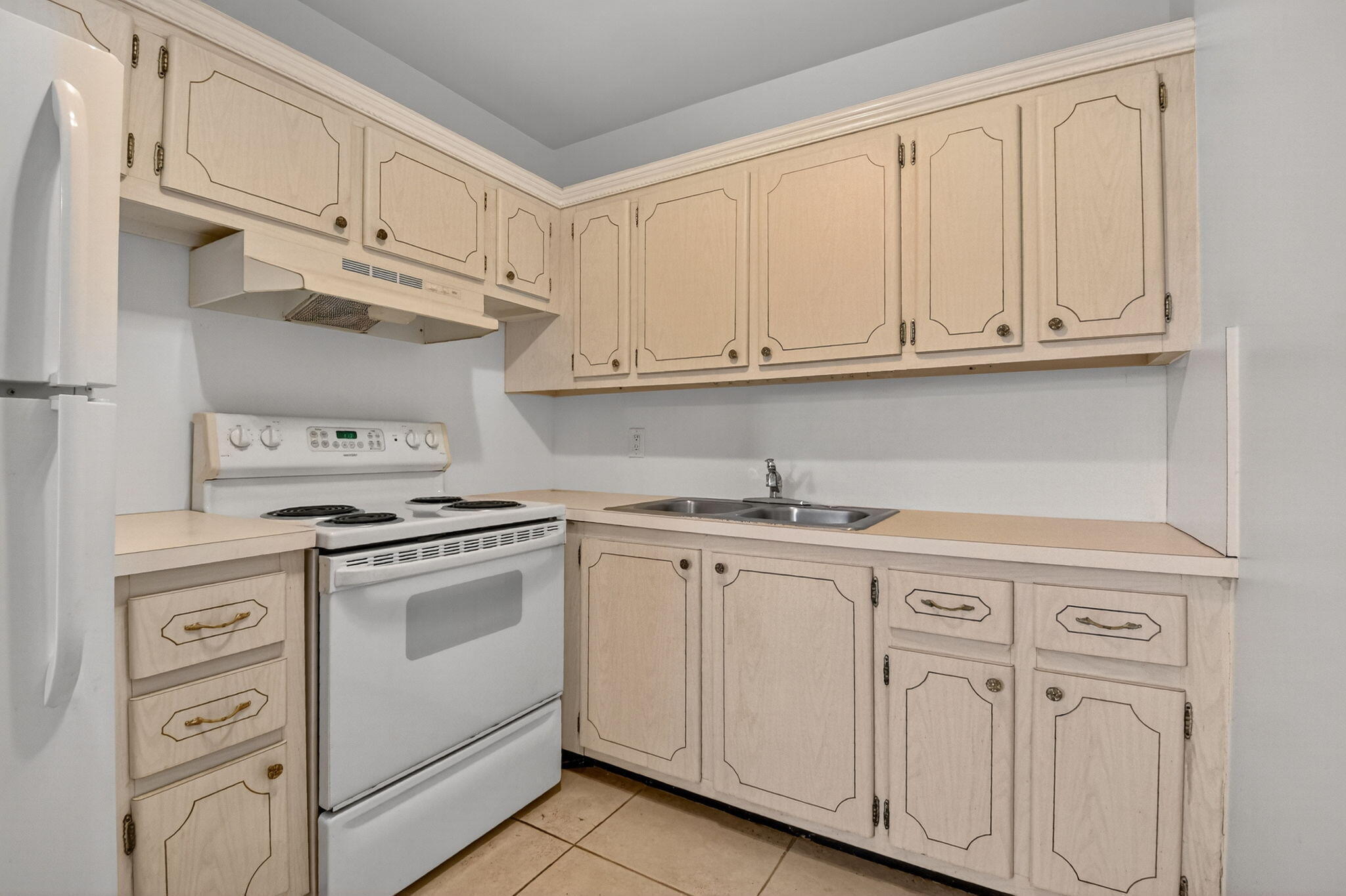 162 Easthampton G Property Photo 8