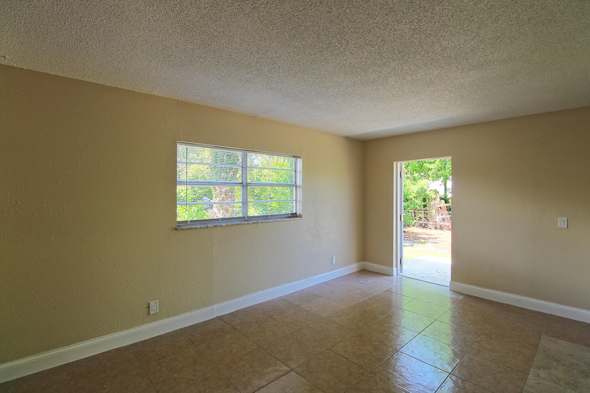 1045 Miami Boulevard A Property Photo 17