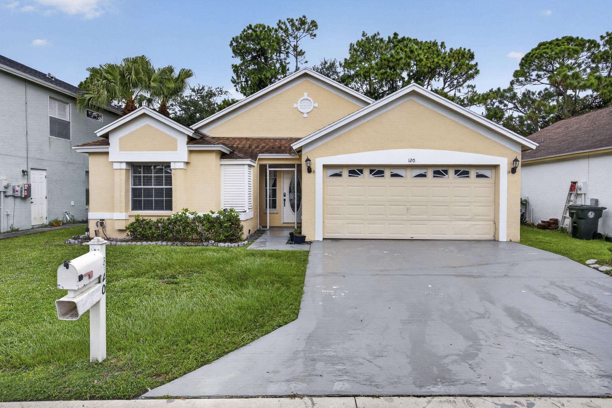 120 Paddock Lane