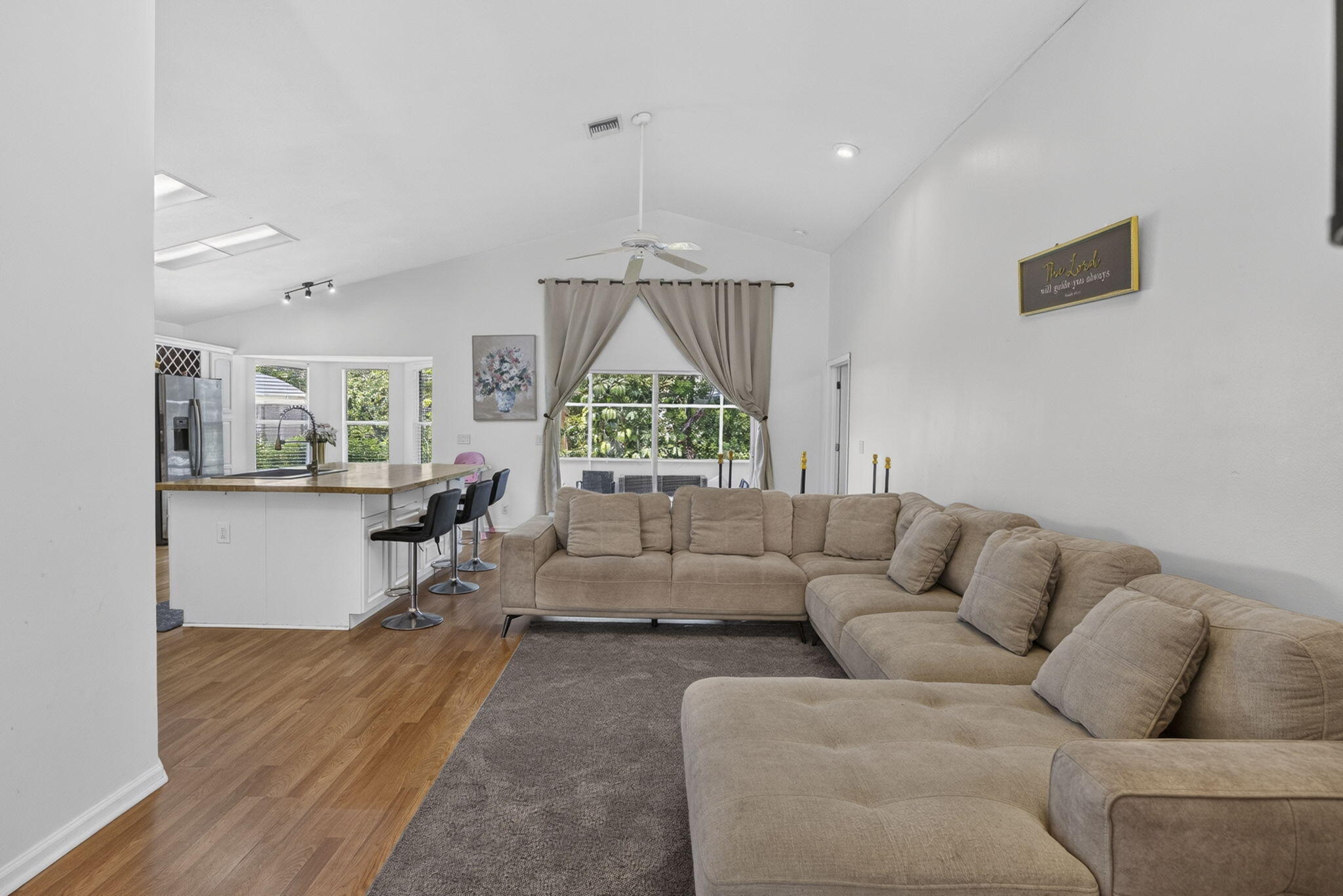 120 Paddock Lane Property Photo 17
