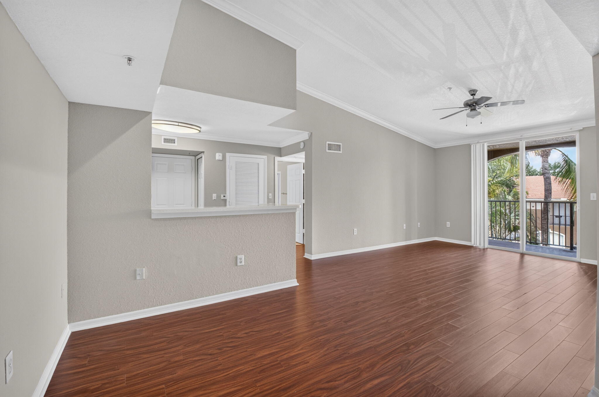 15135 Michelangelo Boulevard 303 Property Photo 6