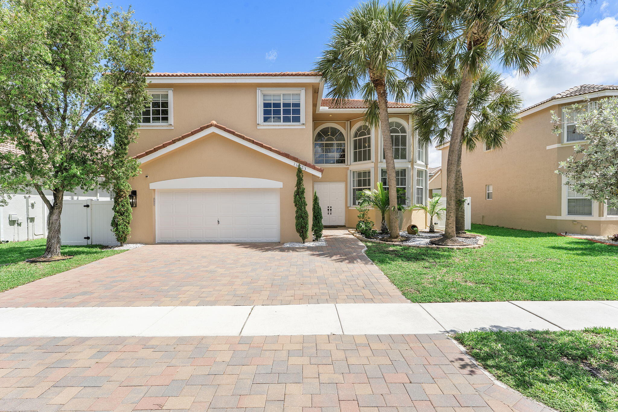 16223 SW 15TH Street Property Photo 1