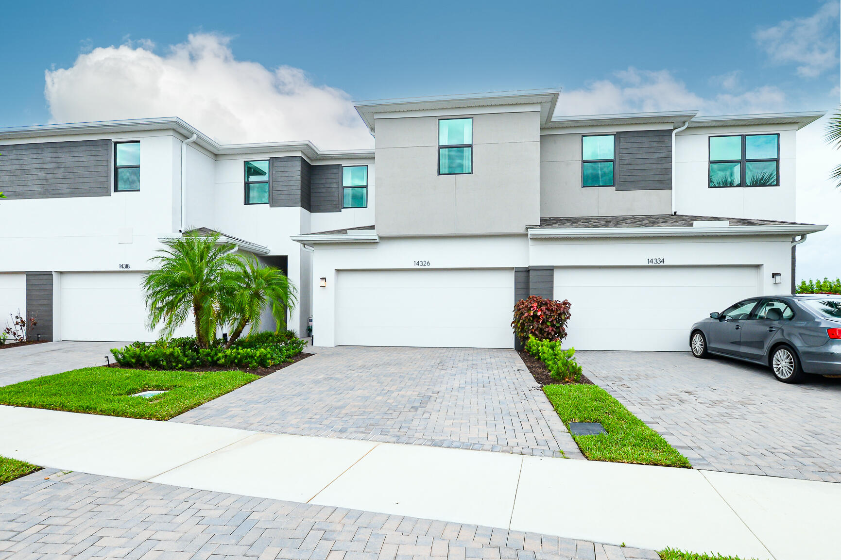 14326 Sw Solange Street Property Photo 2