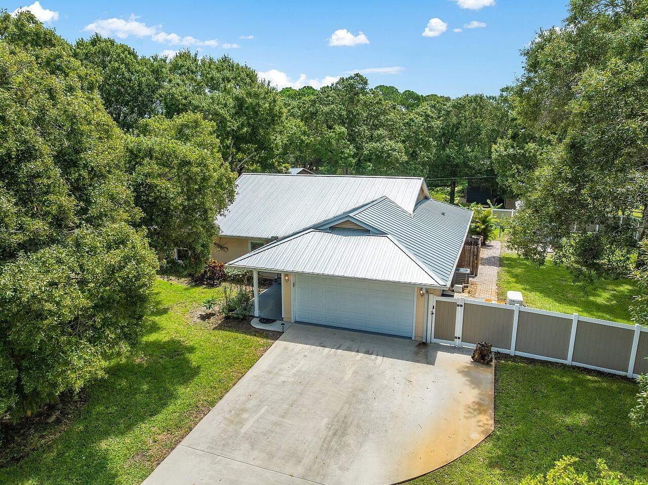 920 29TH Court Property Photo 1