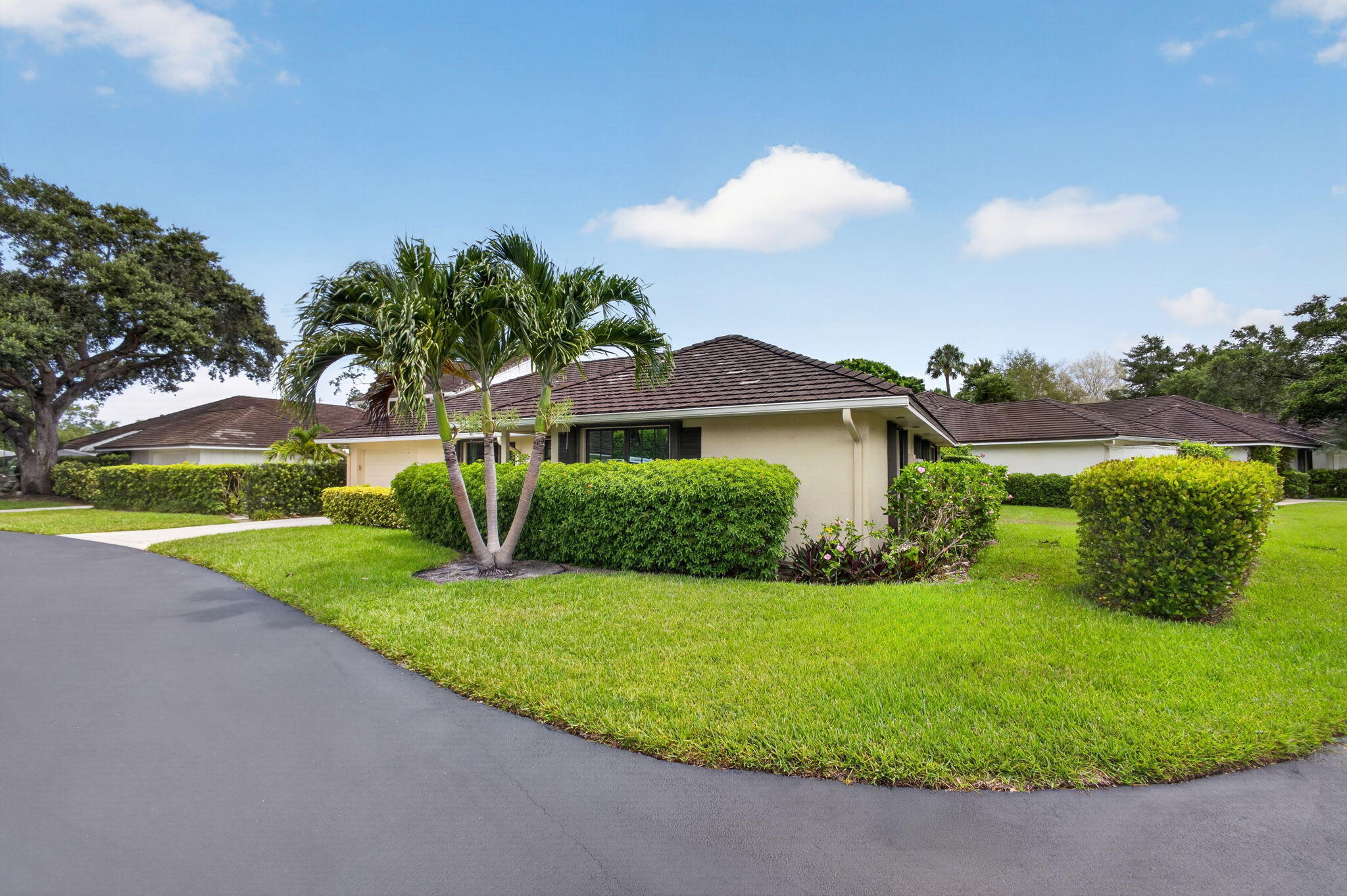 11354 Briarwood Place Property Photo 5