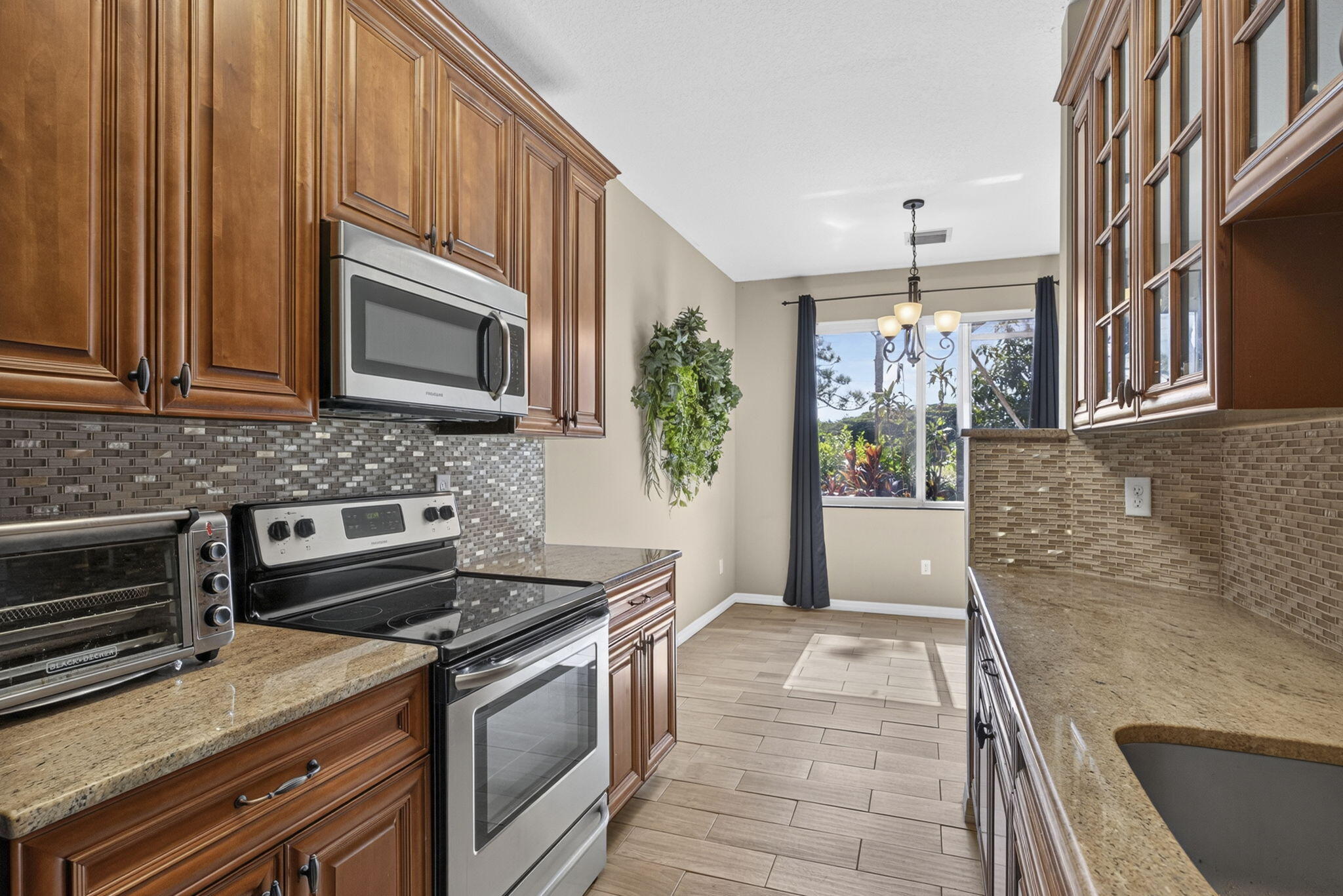 333 River Bluff Lane Property Photo 6
