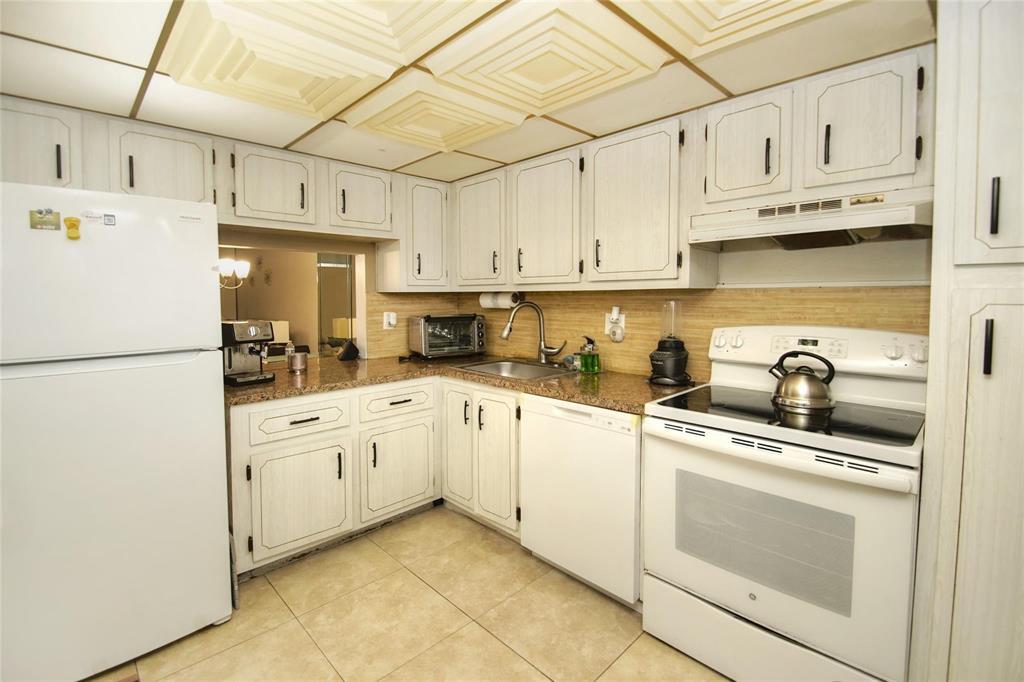 8401 Lagos De Campo Boulevard 306v Property Photo 5