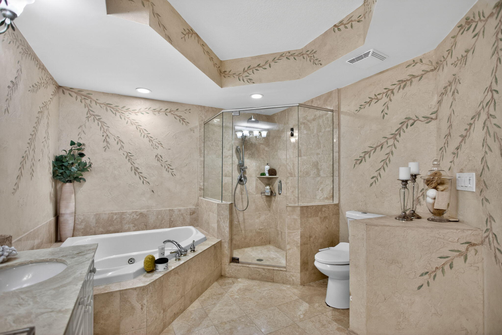 100 S Birch Road 1003f Property Photo 22