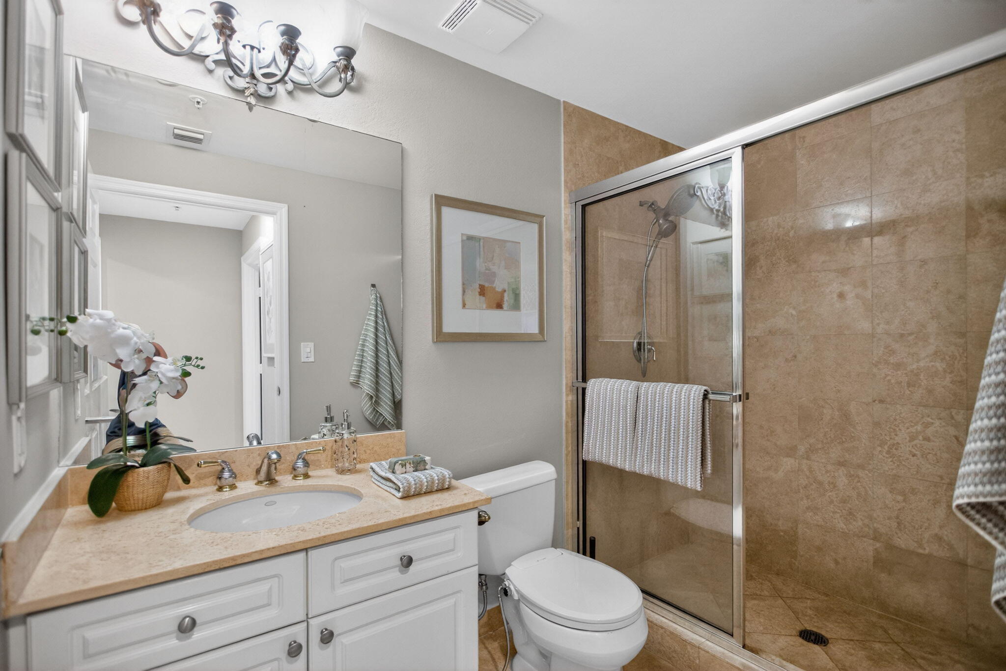 100 S Birch Road 1003f Property Photo 27