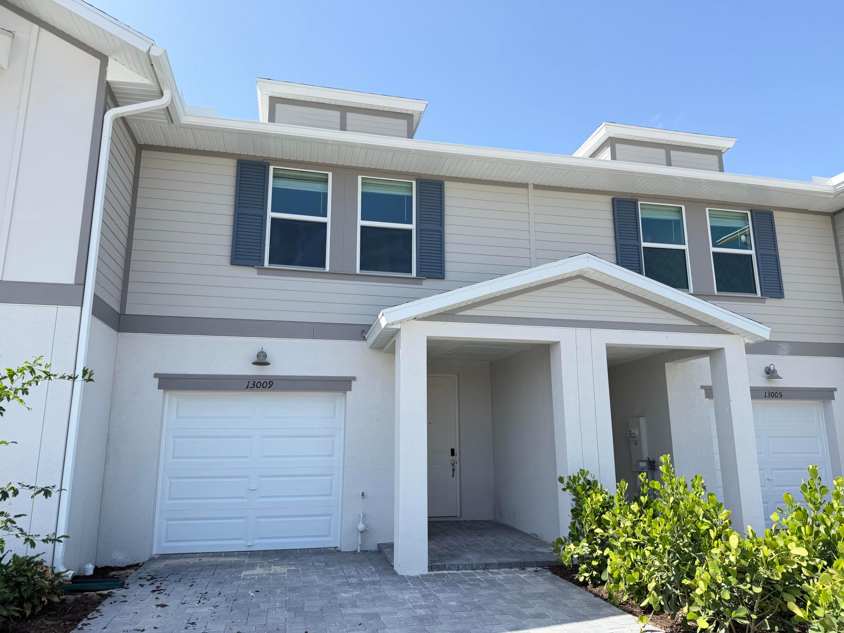 13009 Sw Forli Way Property Photo 1