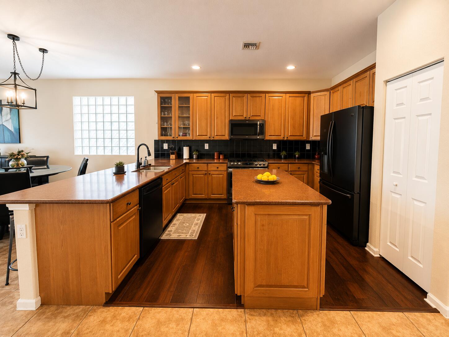 5201 Sancerre Circle Property Photo 9