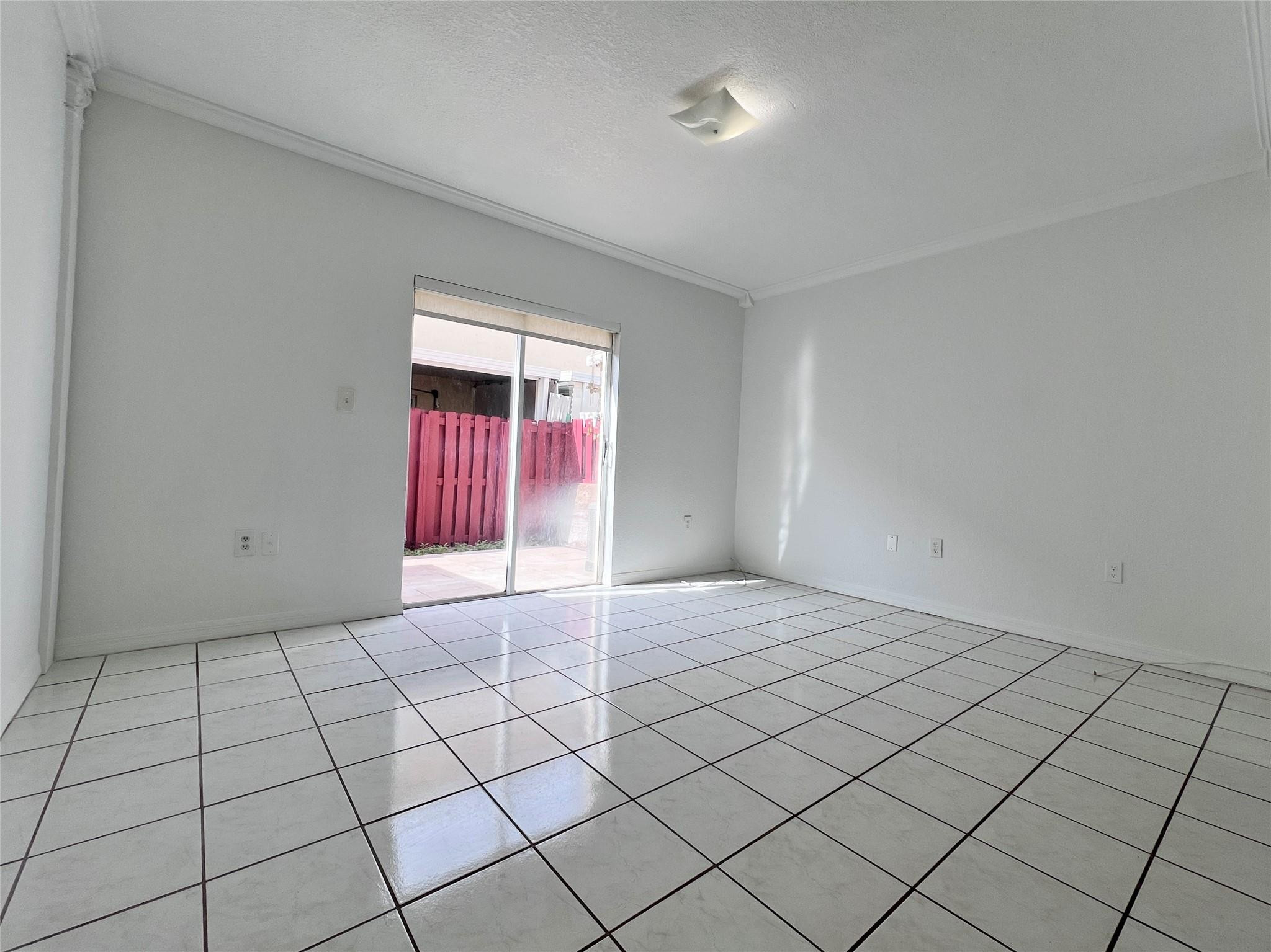 519 W 68th Street 4 Property Photo 6