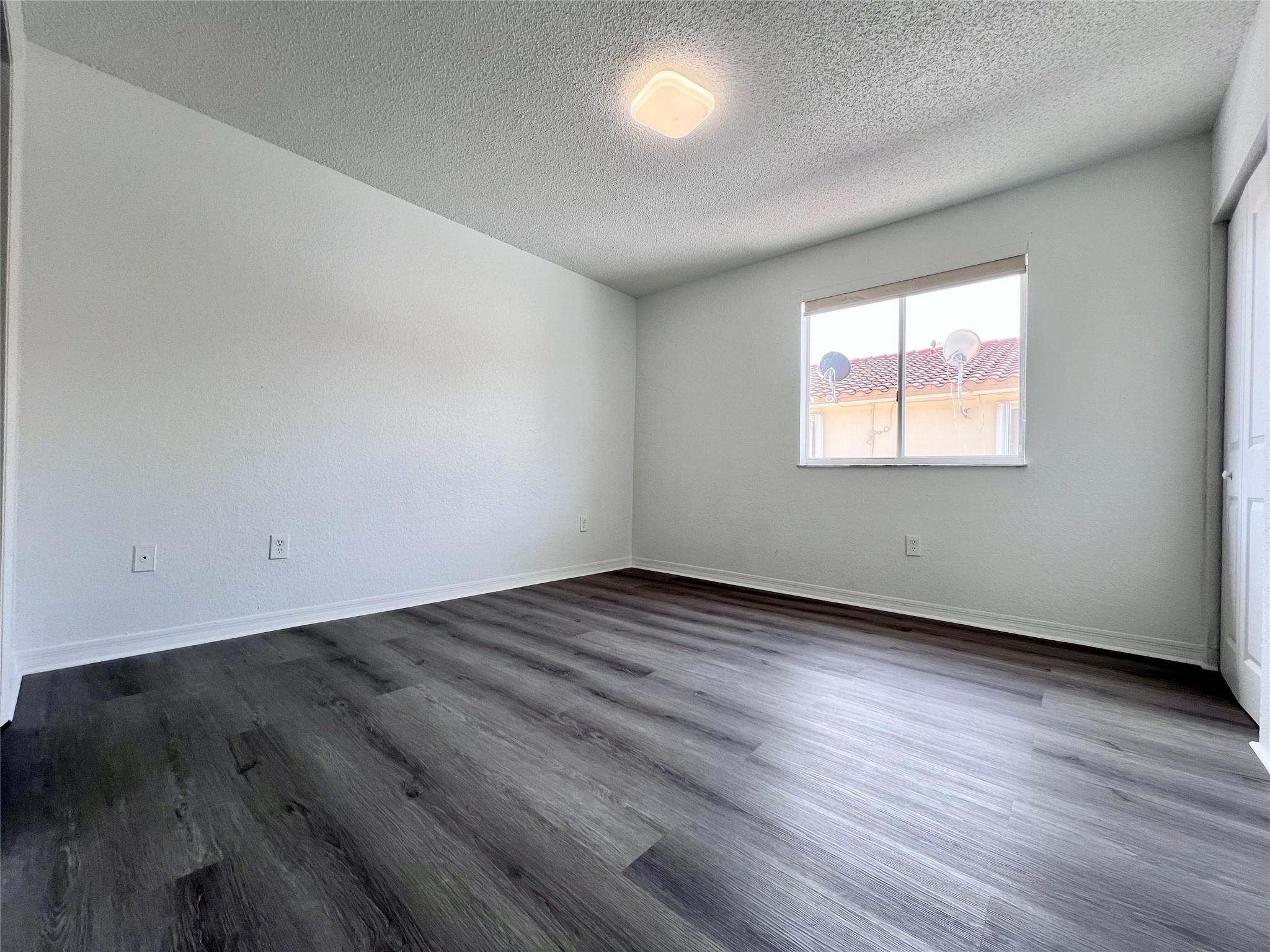 519 W 68th Street 4 Property Photo 10