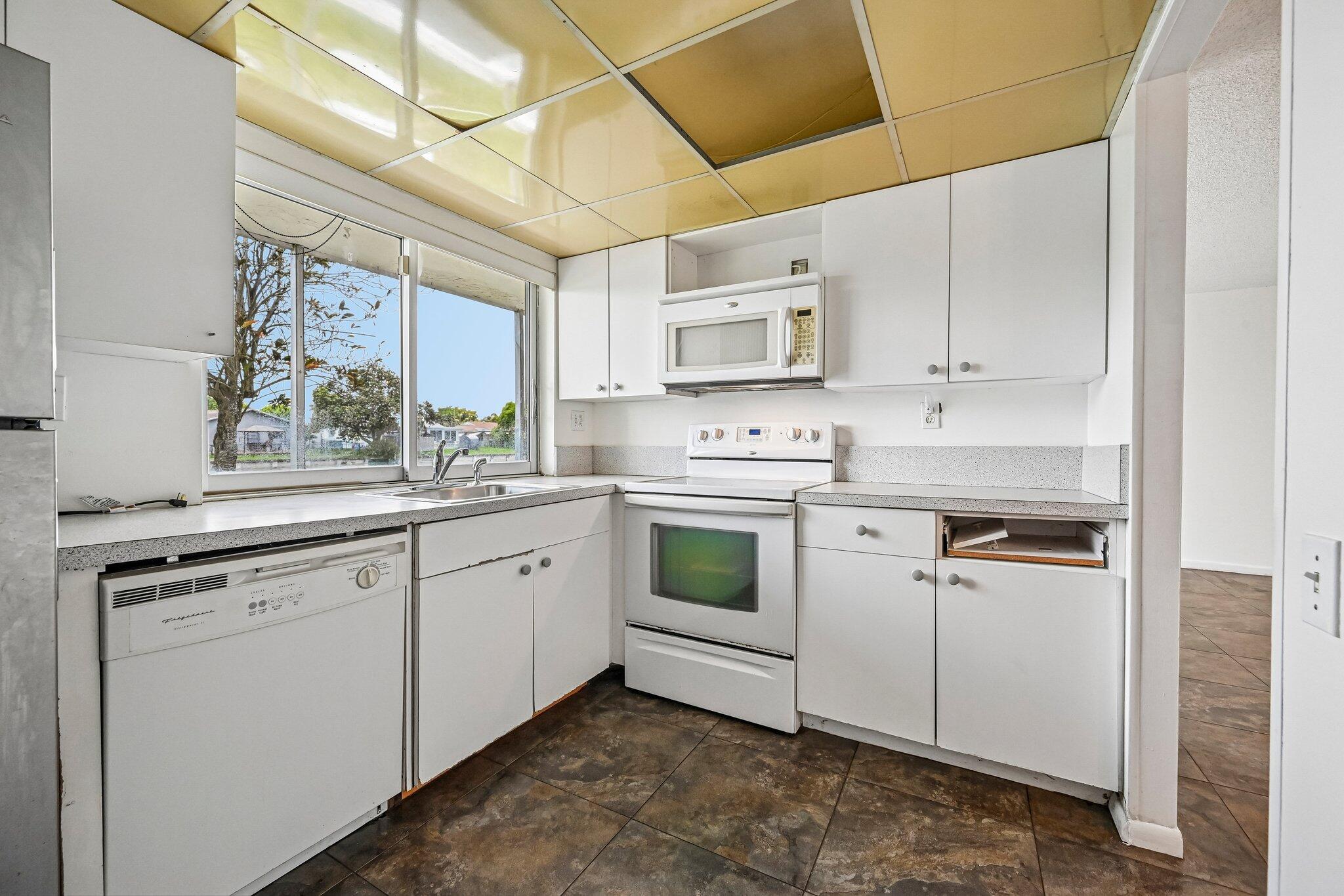 9150 Lime Bay Boulevard 103 Property Photo 5