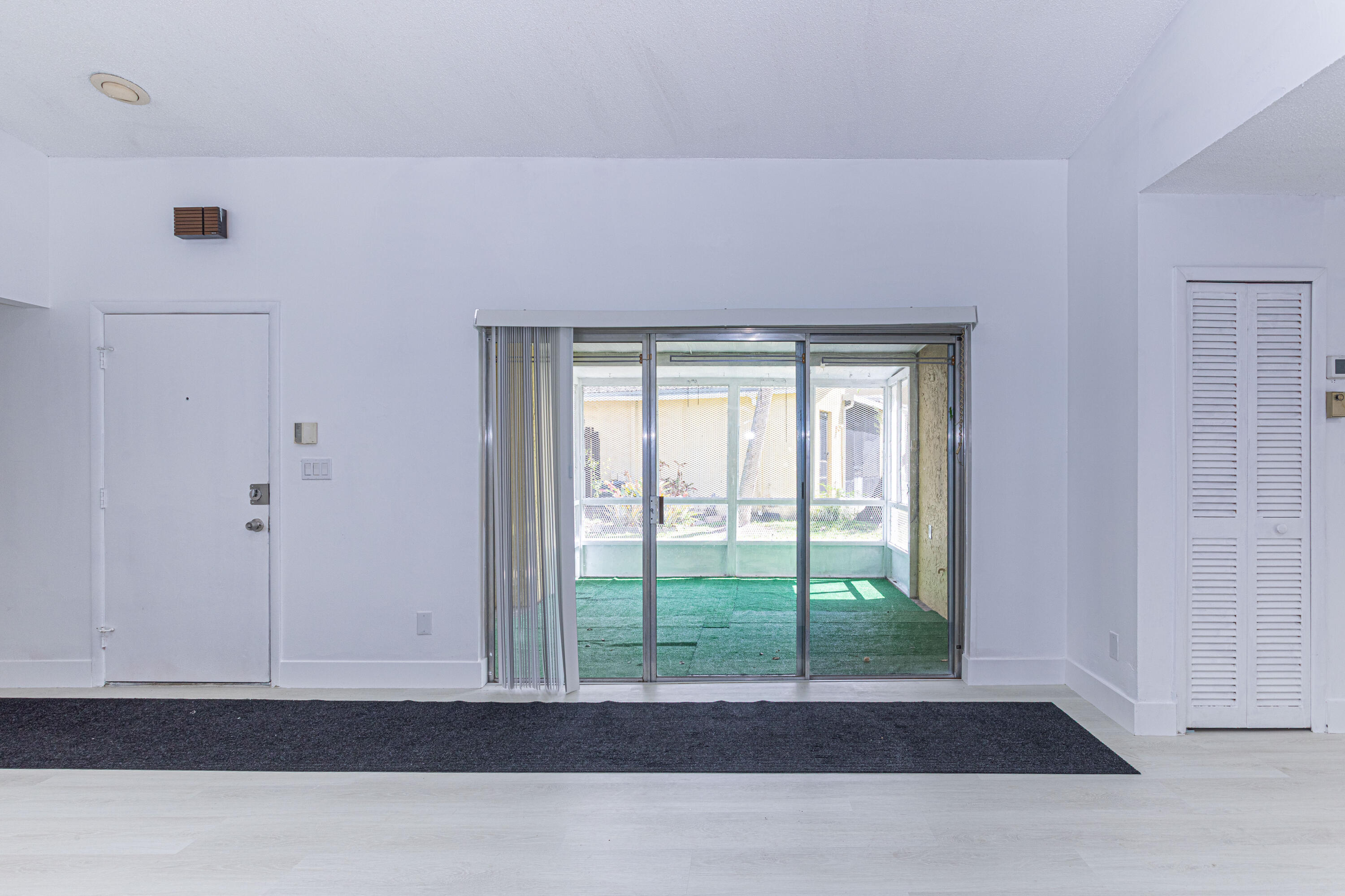 202 Sparrow Drive 1 Property Photo 9
