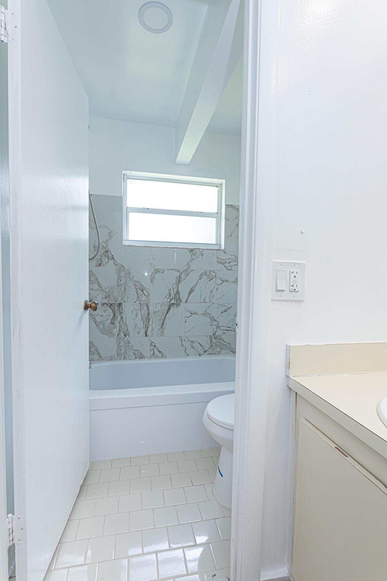 202 Sparrow Drive 1 Property Photo 12
