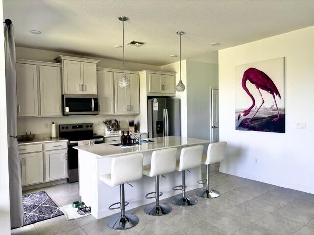 14043 Sw Thorens Drive Property Photo 2