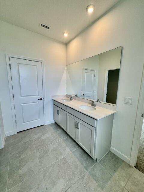 14043 Sw Thorens Drive Property Photo 10