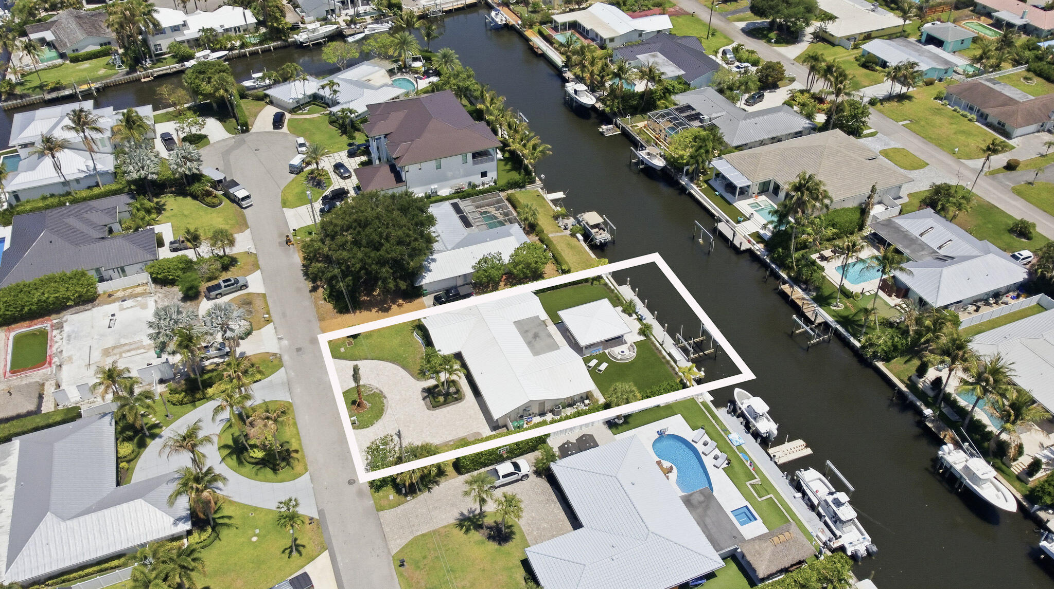 16 Leeward Circle Property Photo 20