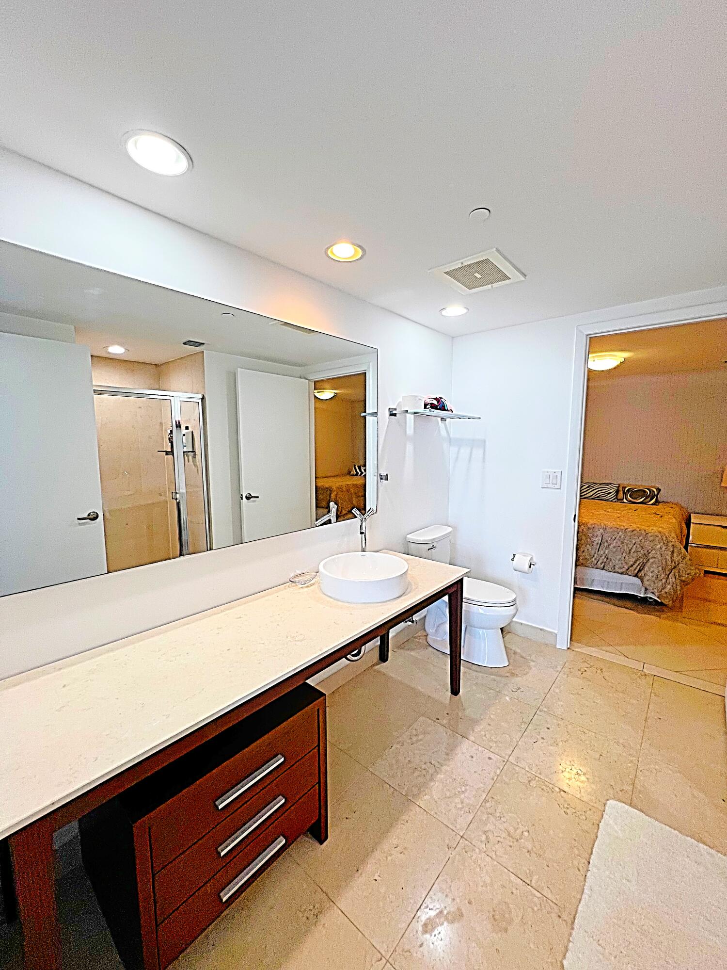 495 Brickell Avenue 1605 Property Photo 20
