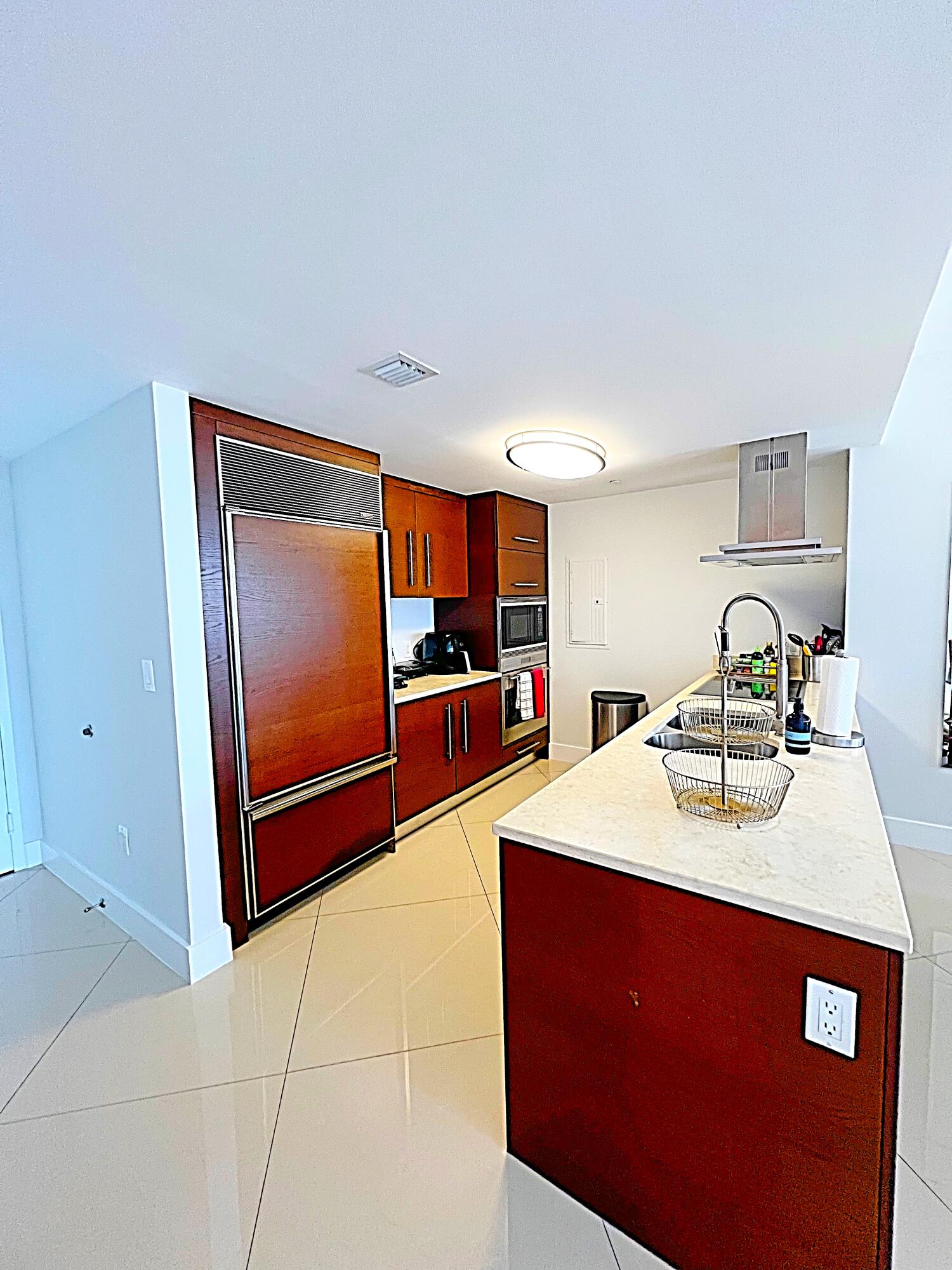 495 Brickell Avenue 1605 Property Photo 21