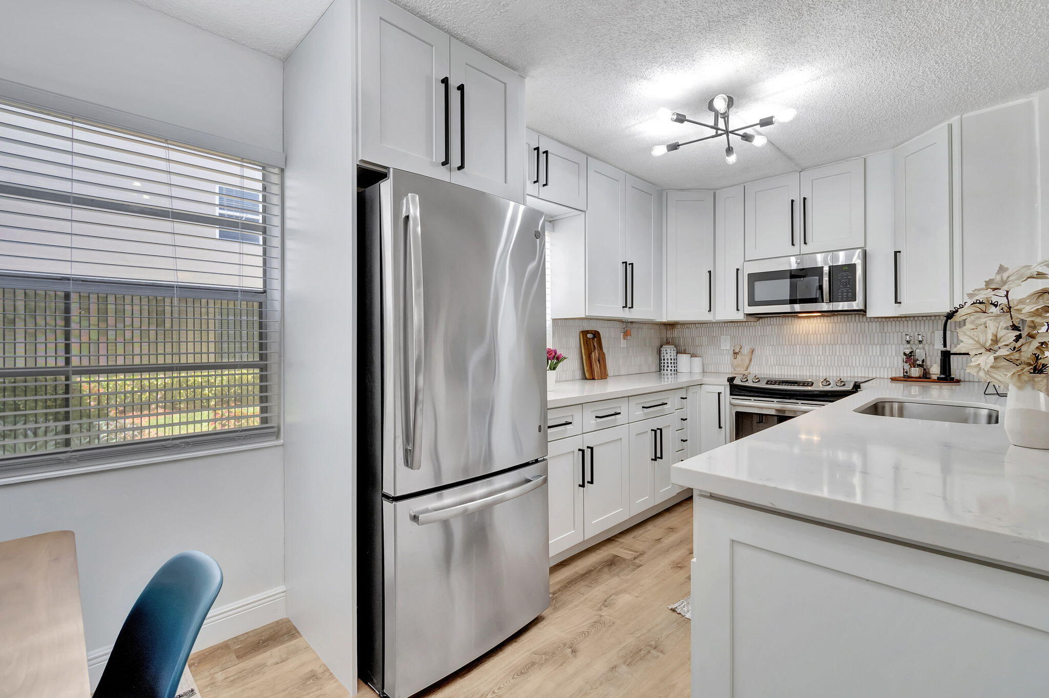 52 Burgundy B Property Photo 15