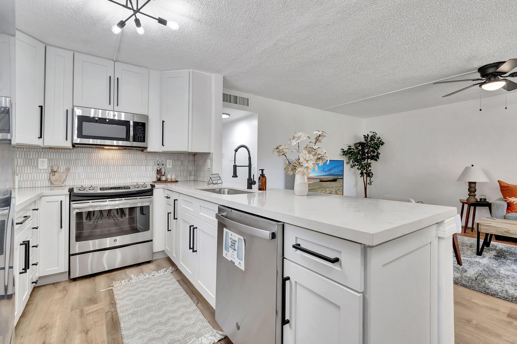 52 Burgundy B Property Photo 17