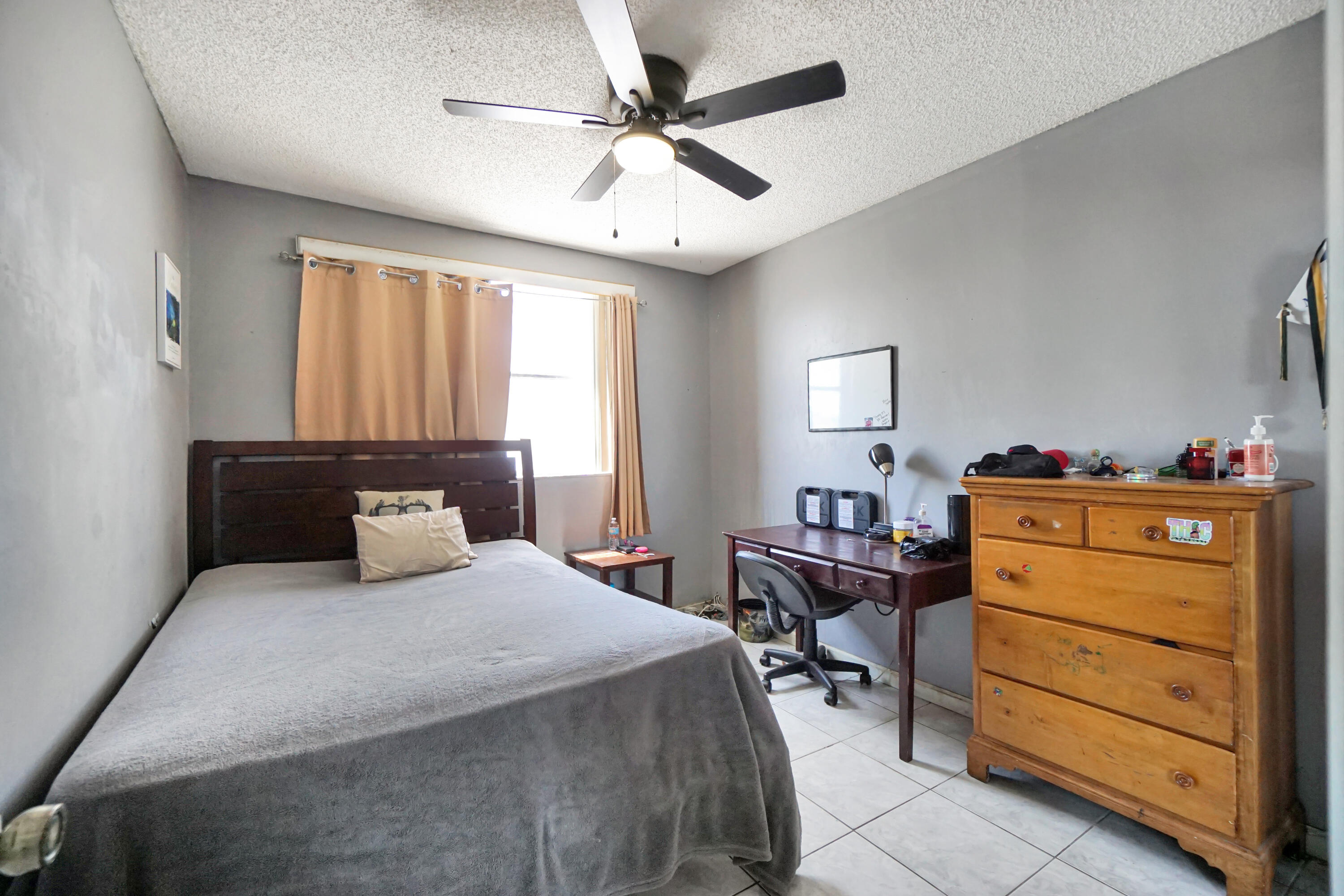 1067 W 43rd Place 68 Property Photo 16