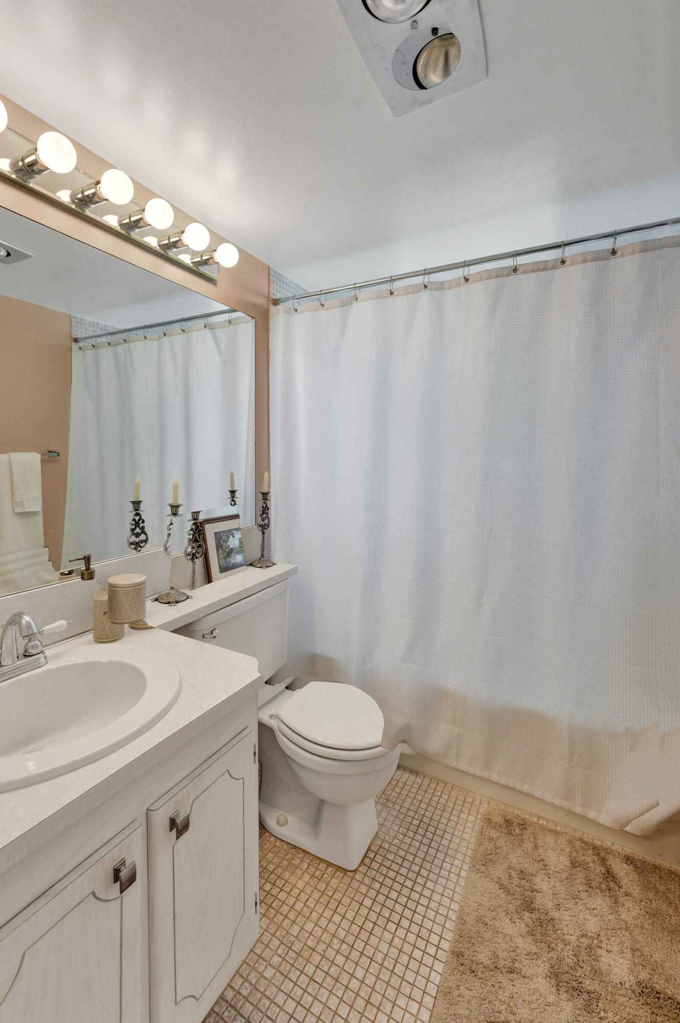 232 Farnham J 232 Property Photo 21