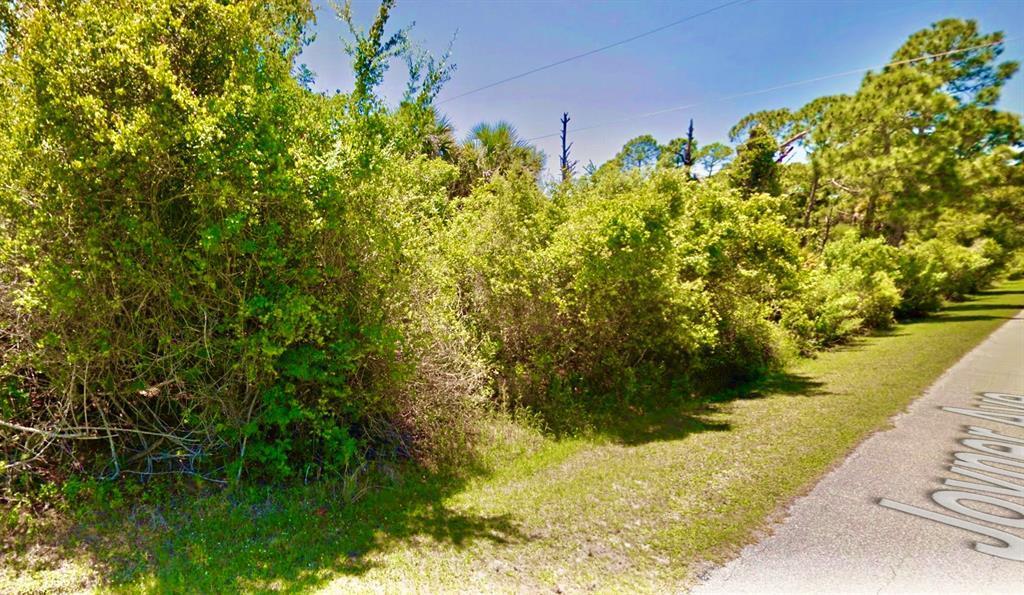 12142 Joyner Avenue Property Photo 7