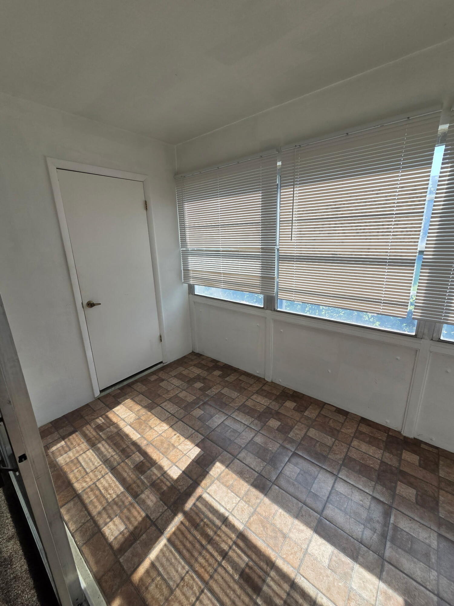 2302 Sunrise Boulevard 105 Property Photo 8