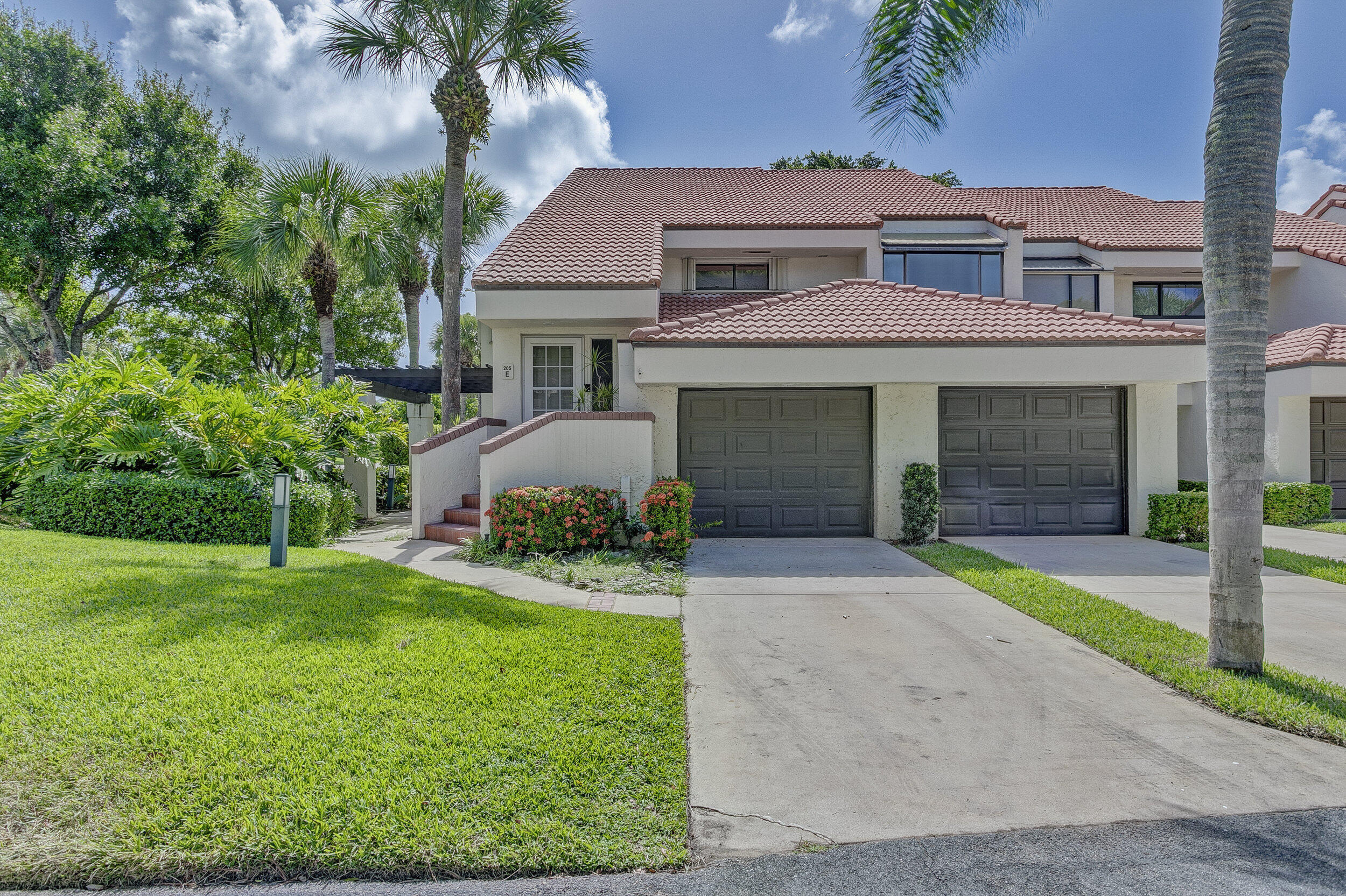 205 Sea Oats Drive E Property Photo 2