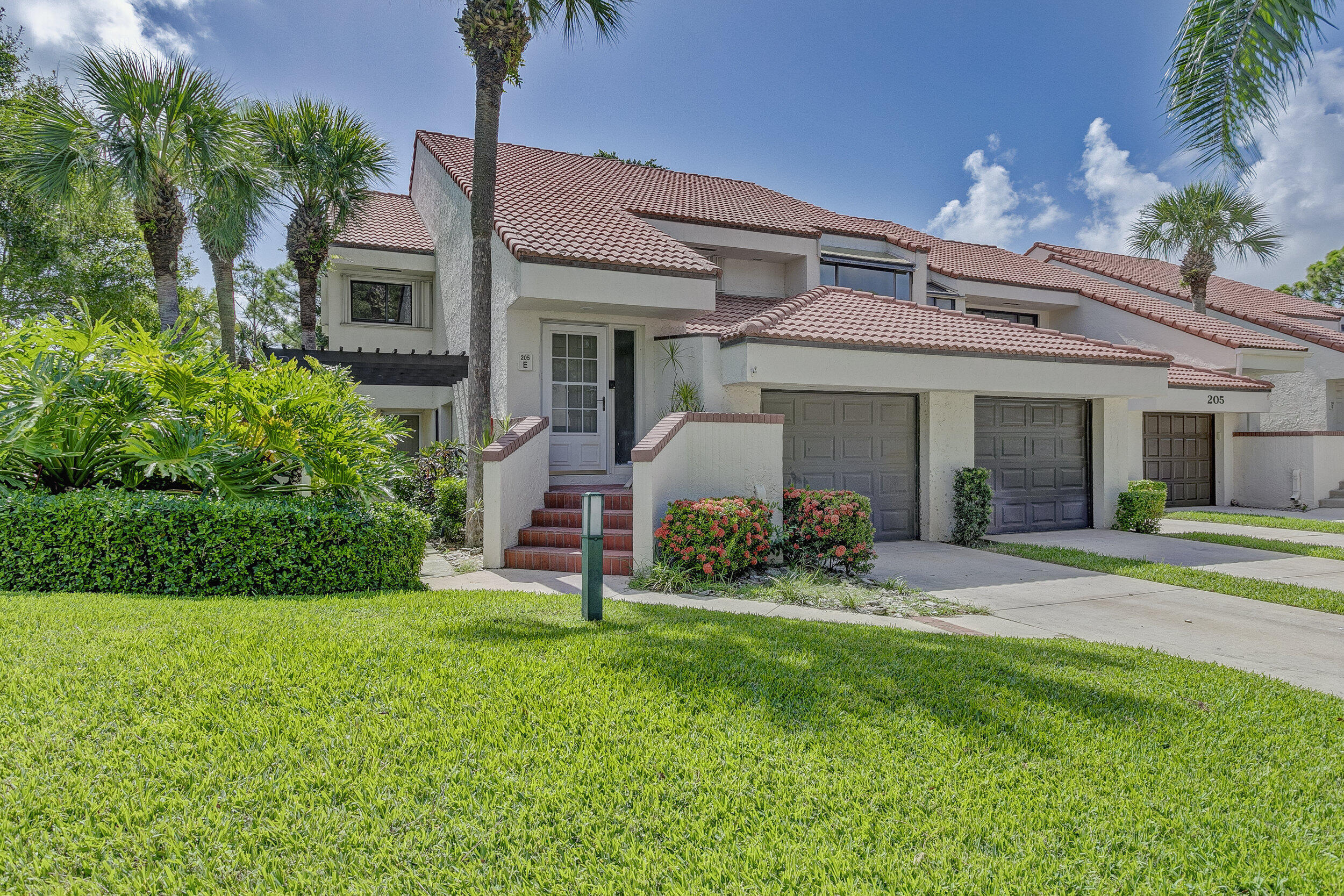205 Sea Oats Drive E Property Photo 3