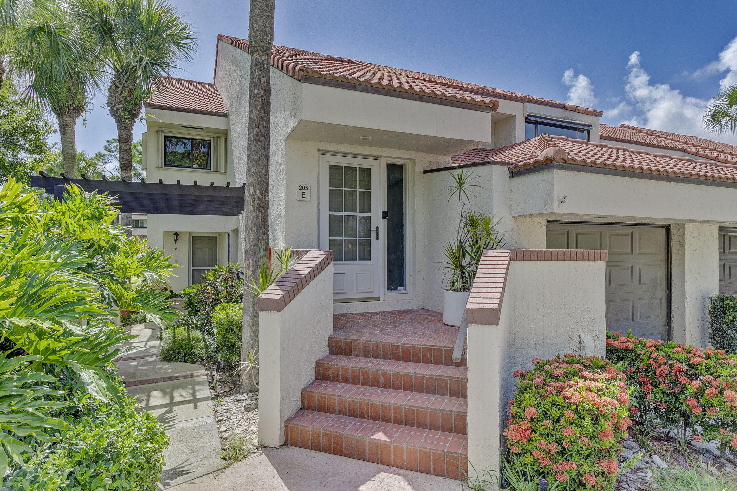 205 Sea Oats Drive E Property Photo 4