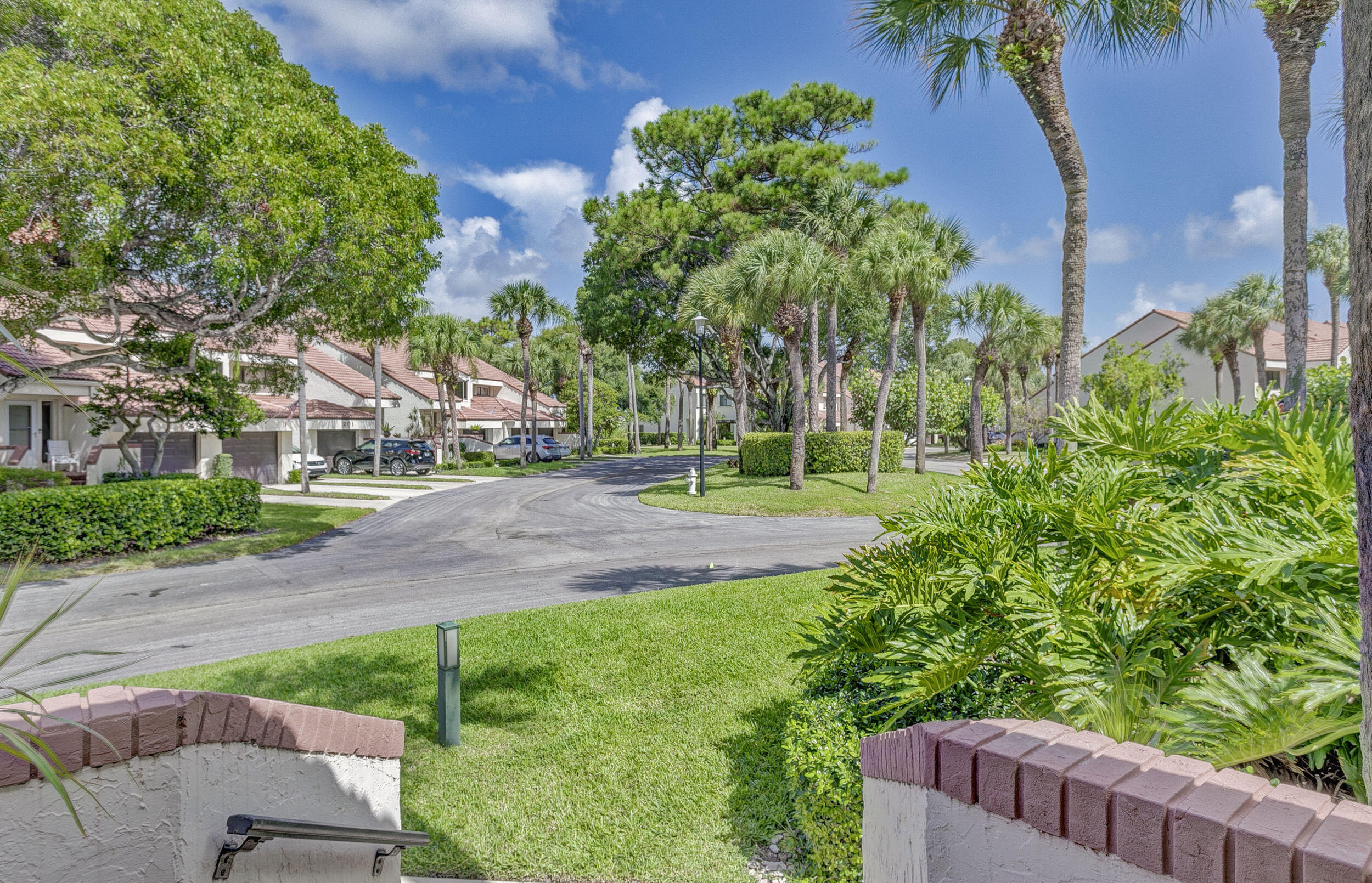 205 Sea Oats Drive E Property Photo 5