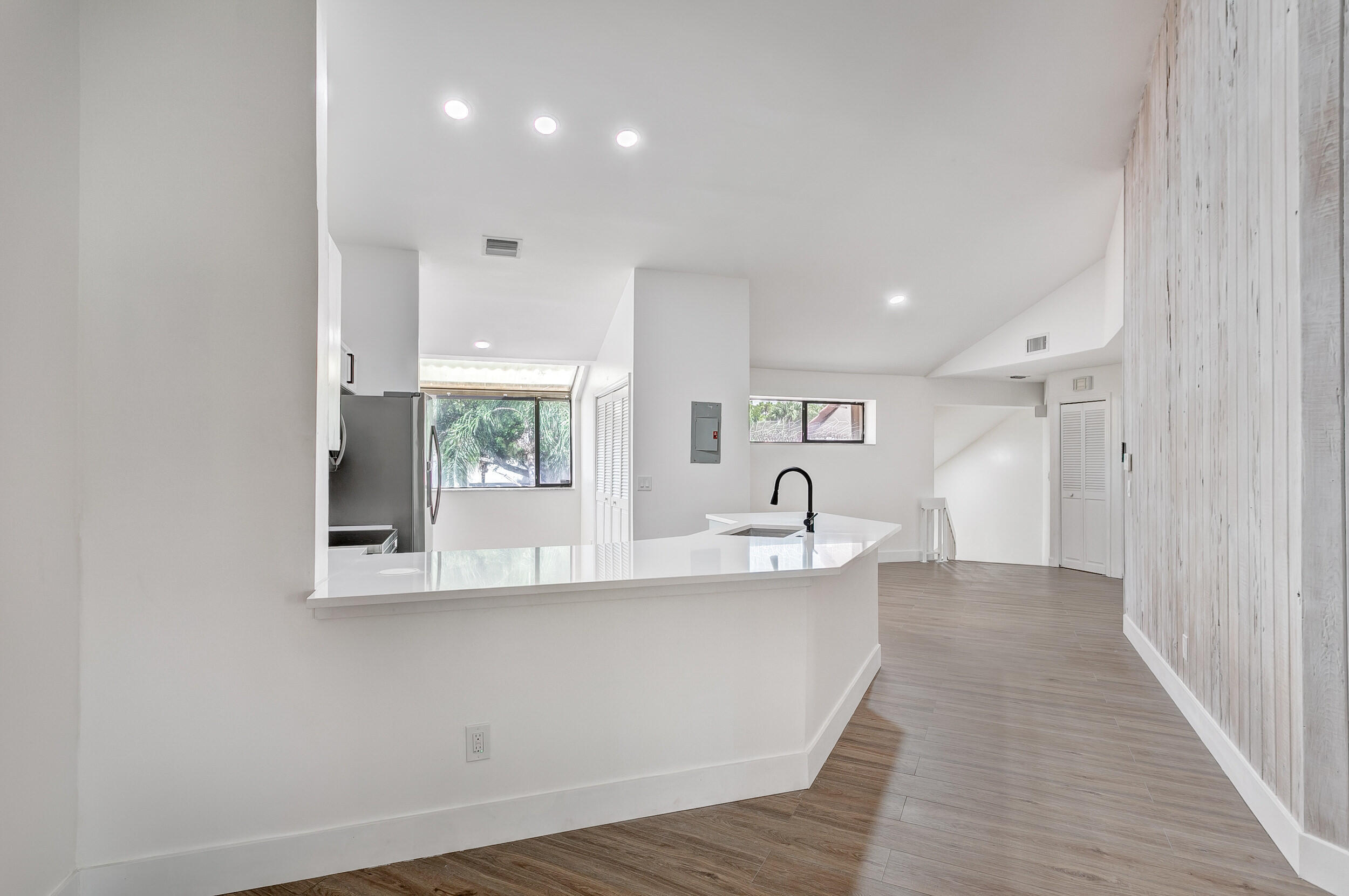 205 Sea Oats Drive E Property Photo 12