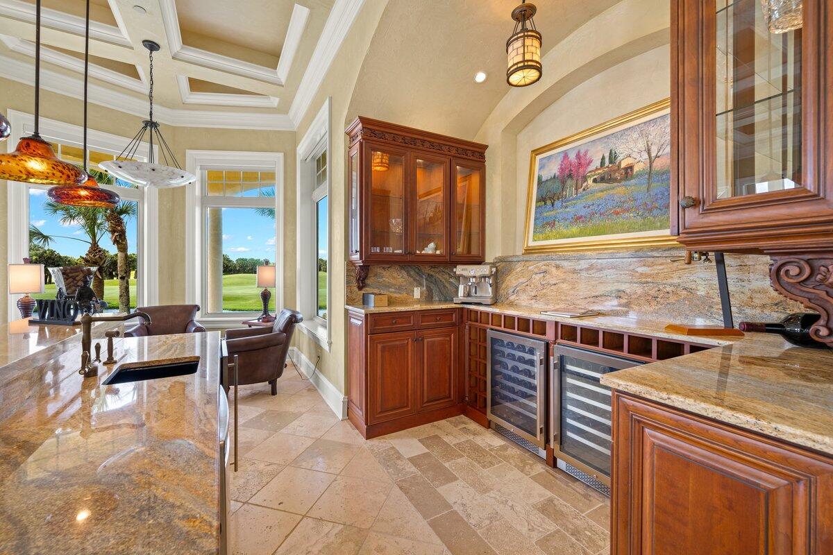 501 Granada Drive Property Photo 14