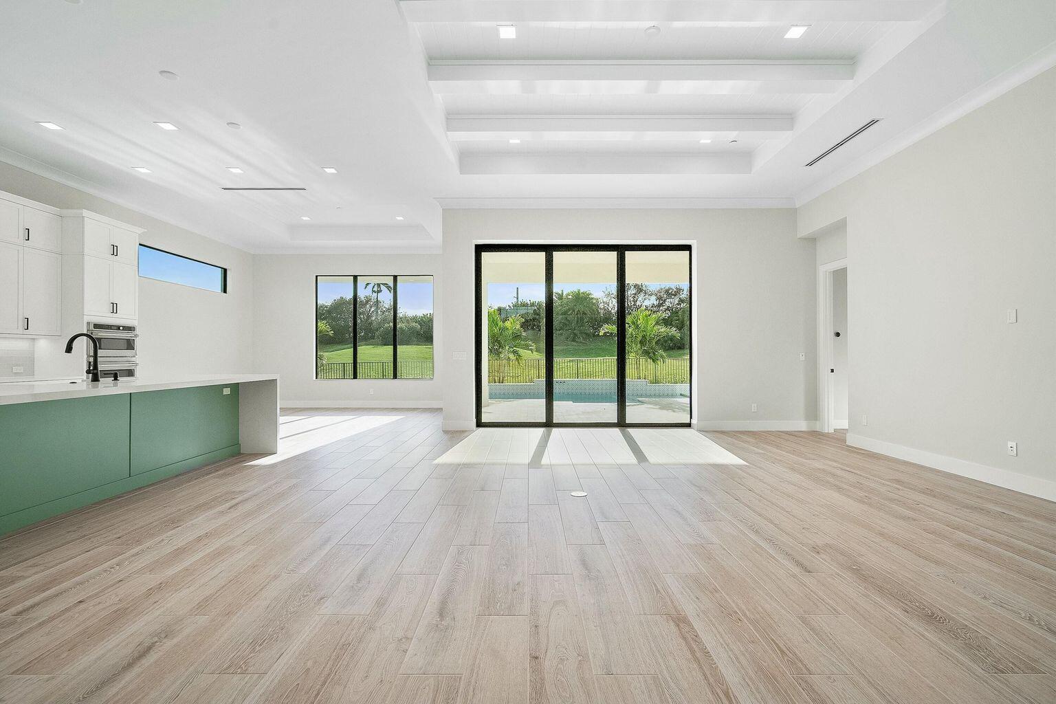 110 Se Via Verona Property Photo 16