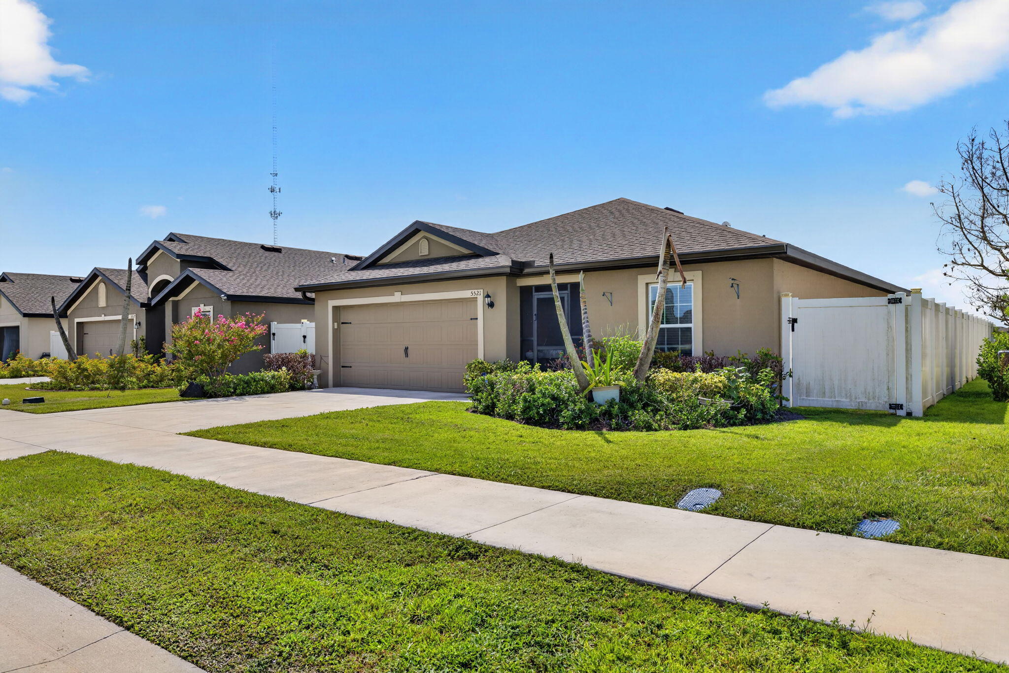 5521 Fantasy Drive Property Photo 3