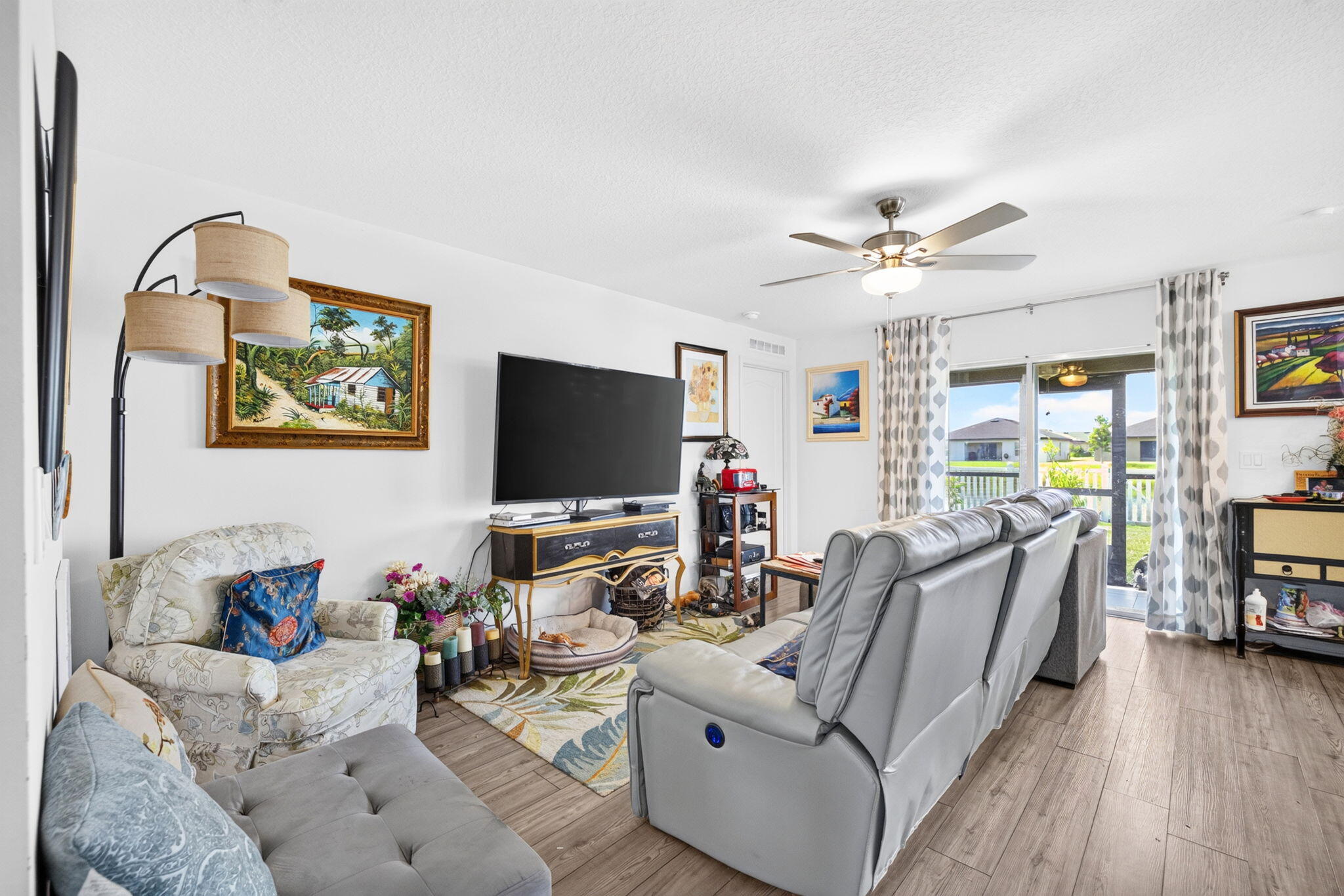 5521 Fantasy Drive Property Photo 7