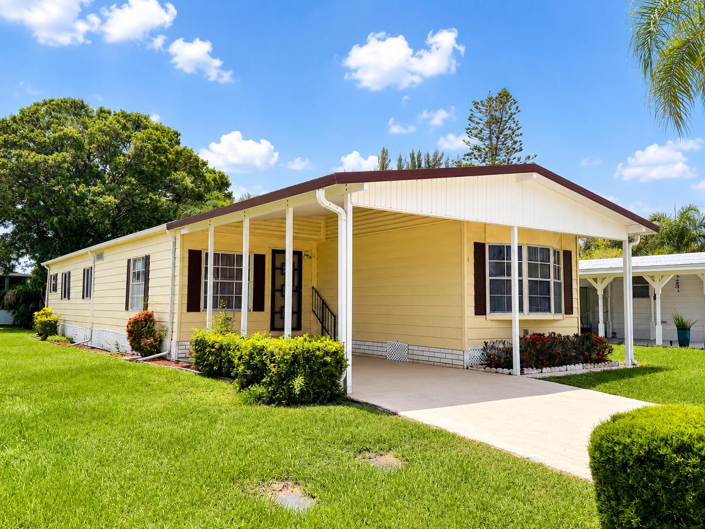 4 Del Sol Property Photo 2