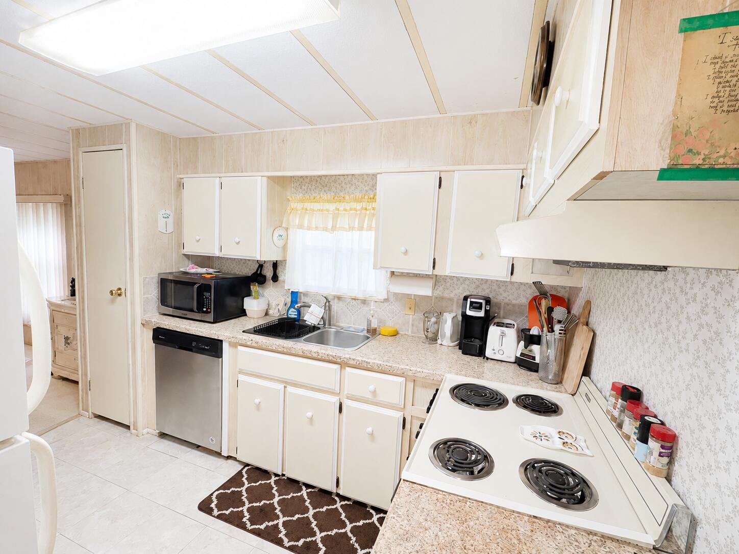 4 Del Sol Property Photo 14