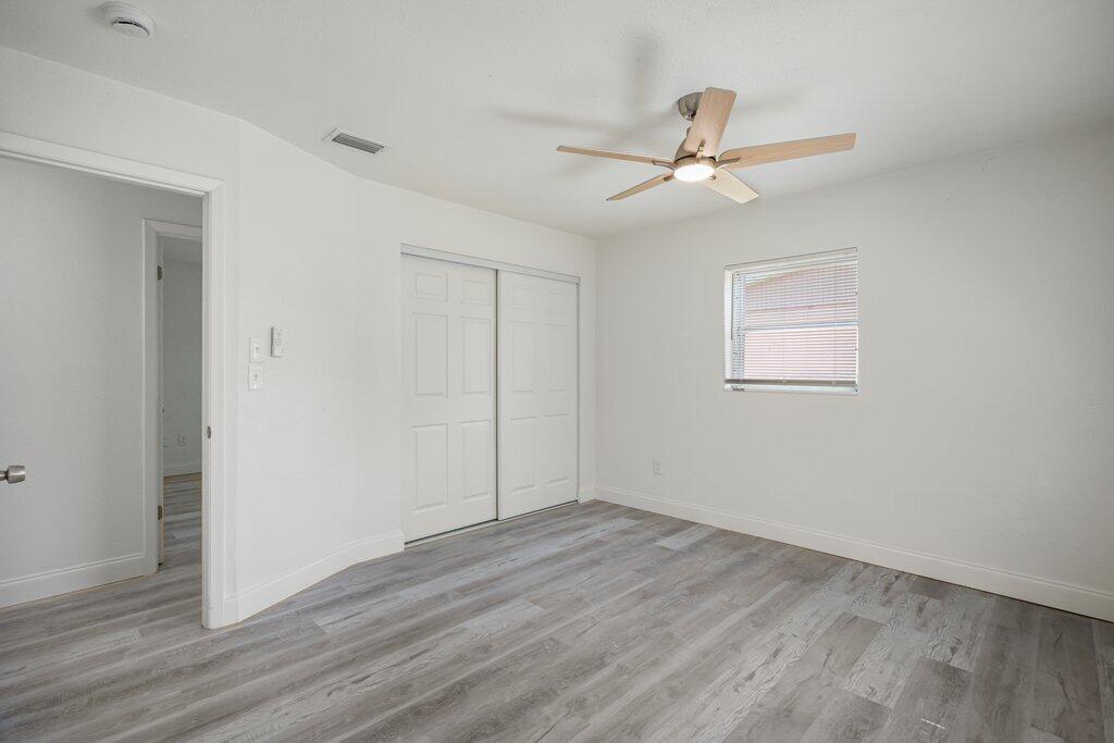 911 Se Dolphin Drive Property Photo 24