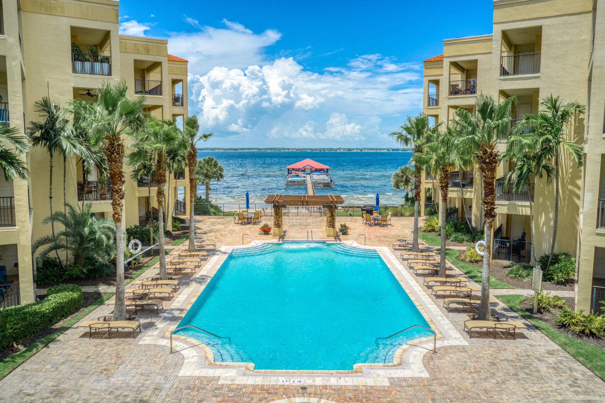 2351 Lakeview Drive 209