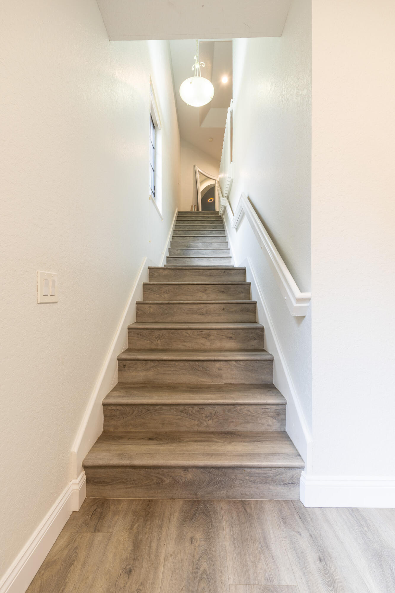 1639 Passion Vine Circle 16-4 Property Photo 4