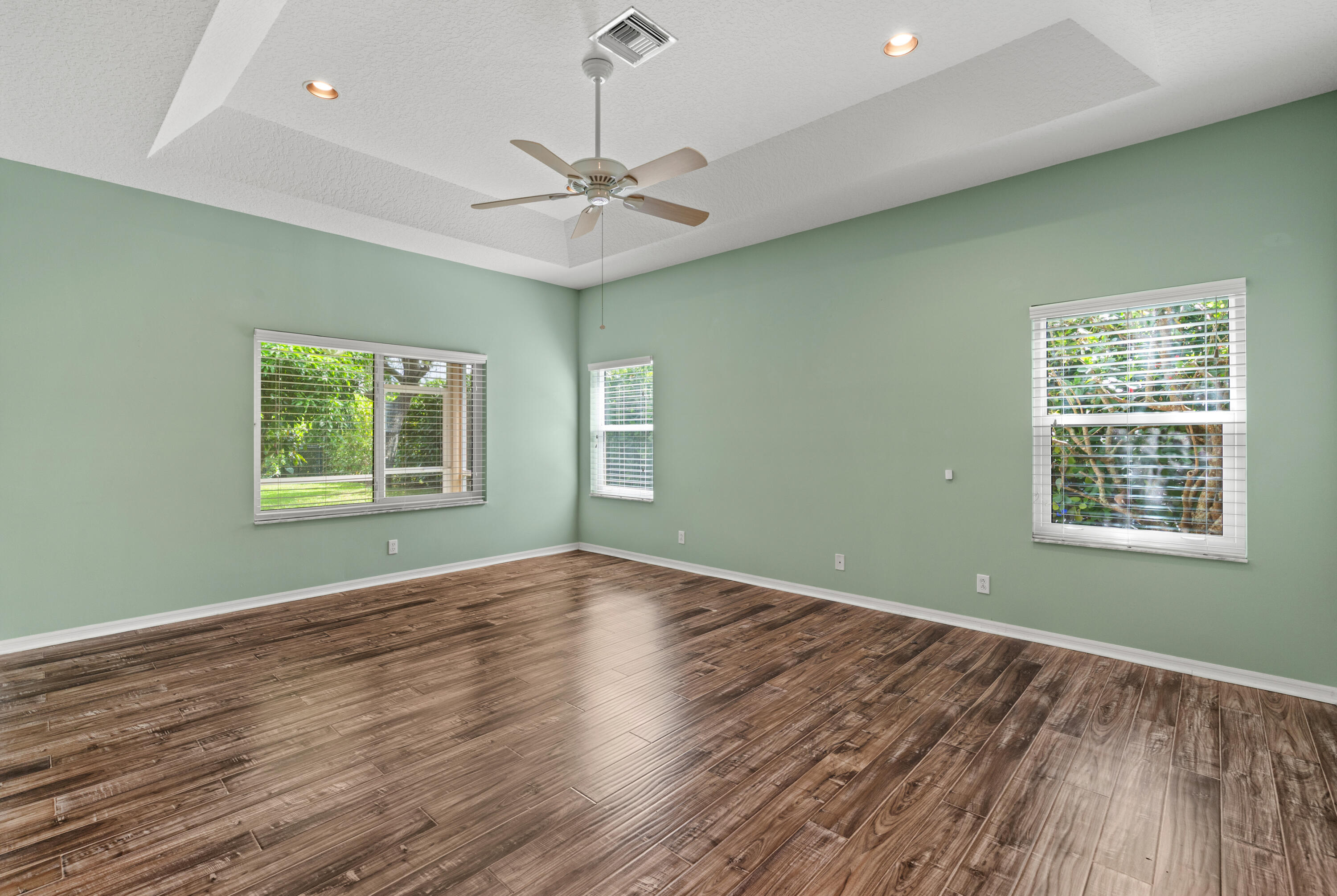 11595 Waterbend Court Property Photo 29
